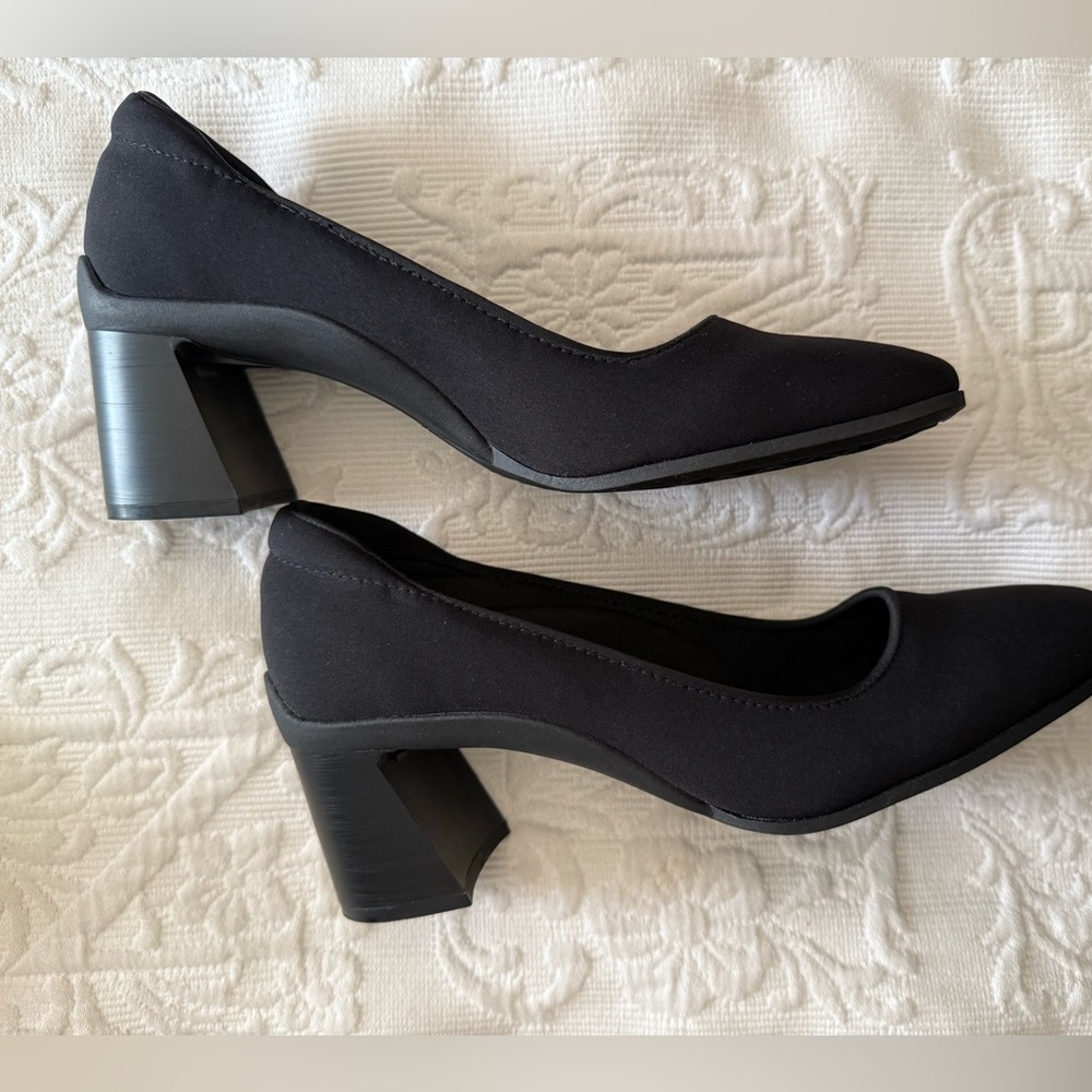 Aerosoles Women's Casta Pump in Black Stretch Fabric Size 8.5 M Never Worn